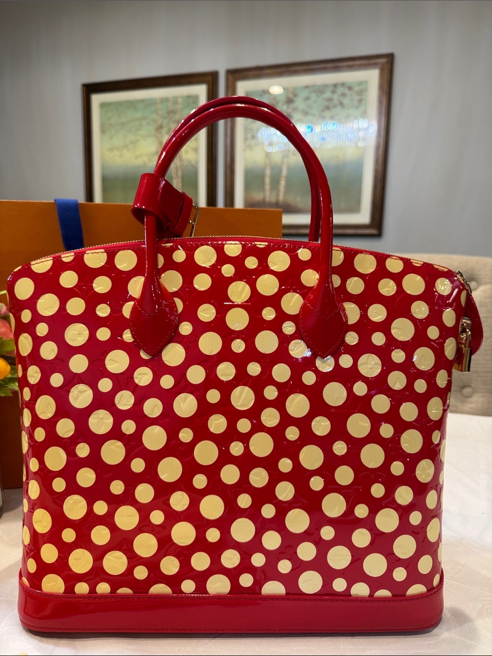 New & Limited Edition Louis Vuitton Yayoi Kusama Infinity Lockit MM handbag - Picture 4 of 15